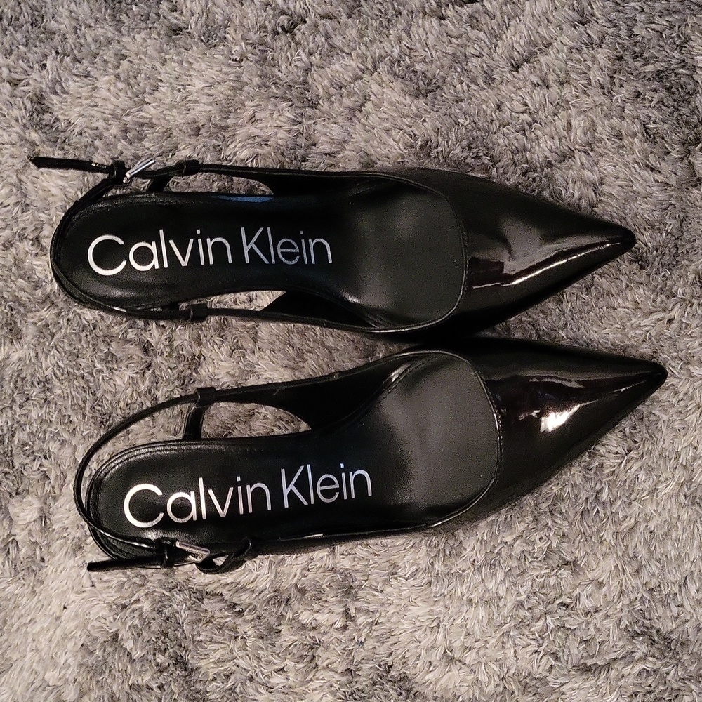 DRESS SHOES